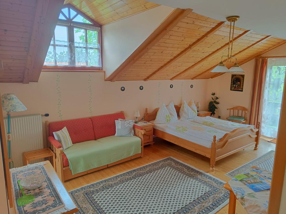 Haus Sundl - Privatzimmer Emmersdorf an der Donau Luaran gambar