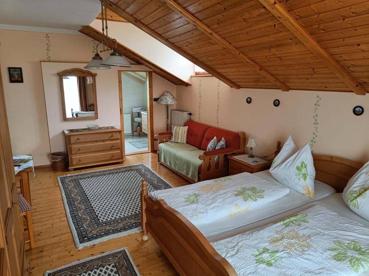Haus Sundl - Privatzimmer Emmersdorf an der Donau Luaran gambar