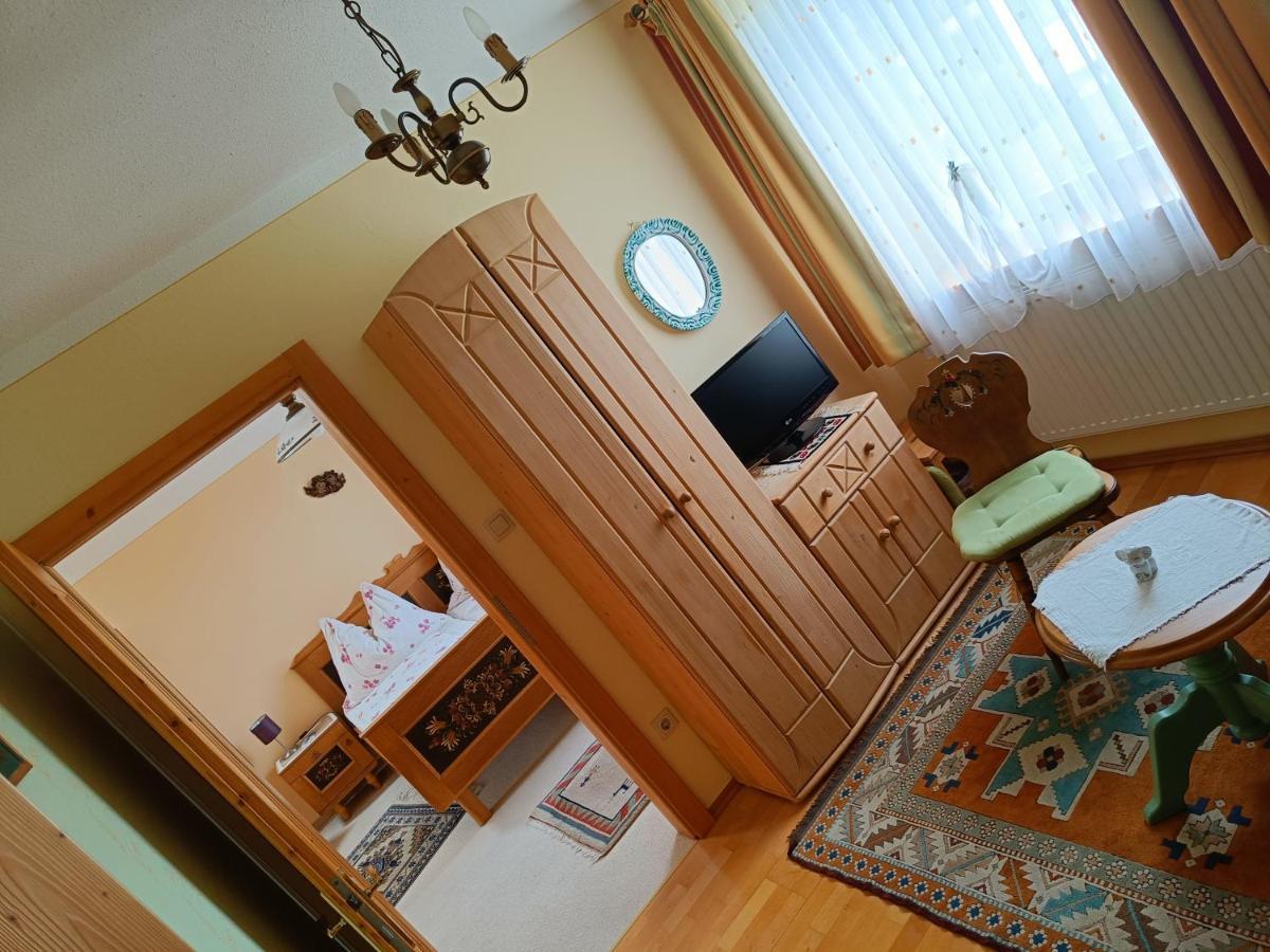 Haus Sundl - Privatzimmer Emmersdorf an der Donau Luaran gambar
