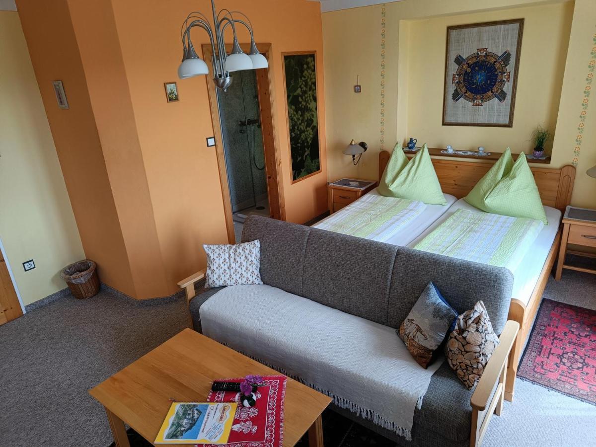 Haus Sundl - Privatzimmer Emmersdorf an der Donau Luaran gambar