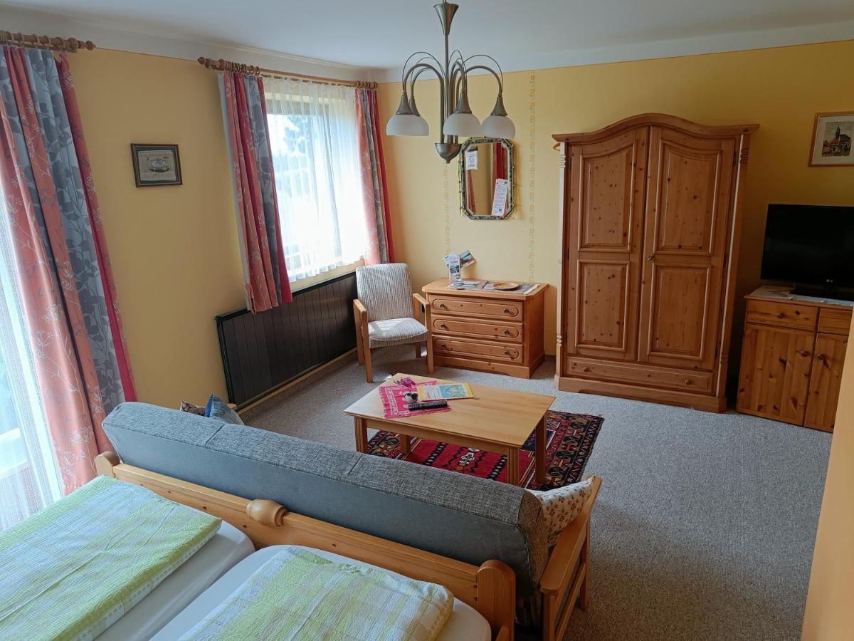Haus Sundl - Privatzimmer Emmersdorf an der Donau Luaran gambar