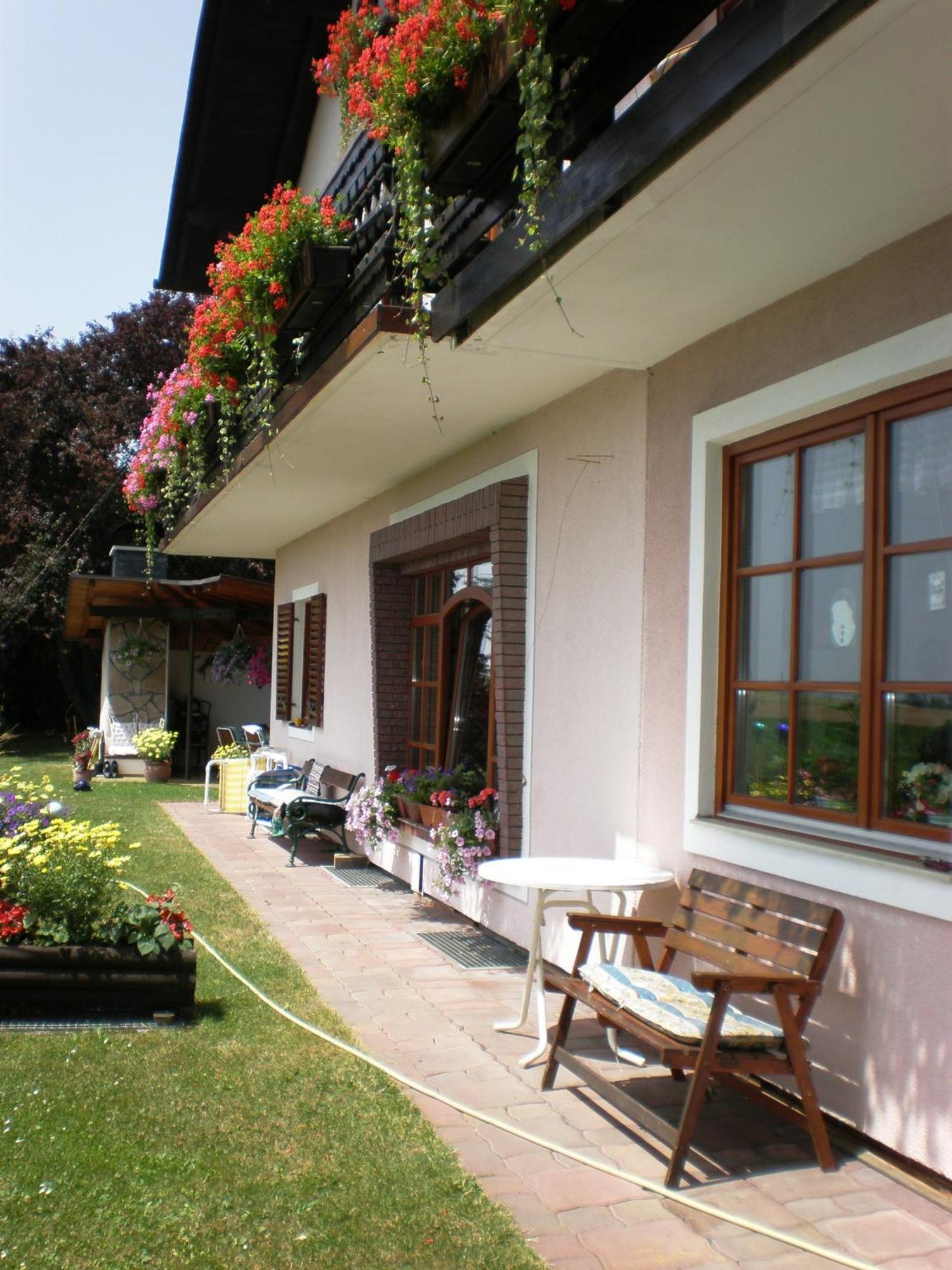 Haus Sundl - Privatzimmer Emmersdorf an der Donau Luaran gambar