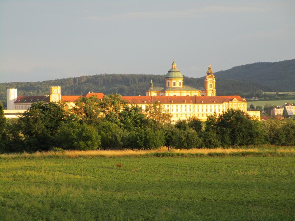 Haus Sundl - Privatzimmer Emmersdorf an der Donau Luaran gambar