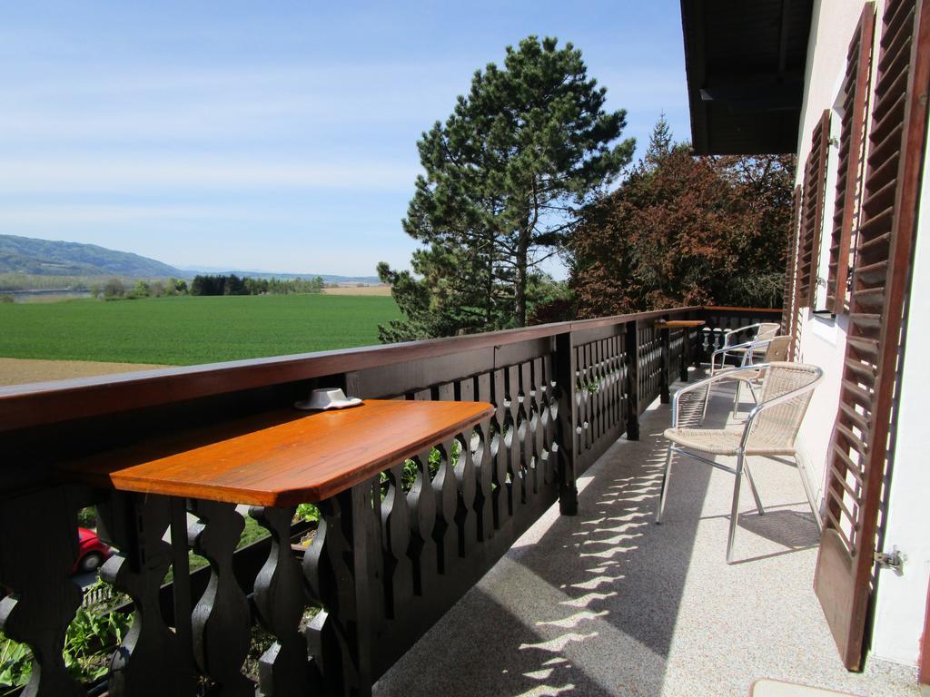 Haus Sundl - Privatzimmer Emmersdorf an der Donau Luaran gambar